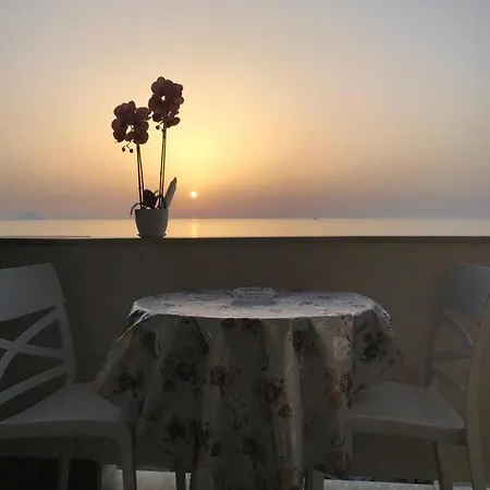 Residenza Luce Sul Mare 特罗佩阿