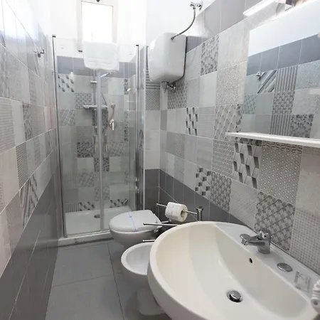 Residenza Luce Sul Mare 公寓式酒店 特罗佩阿