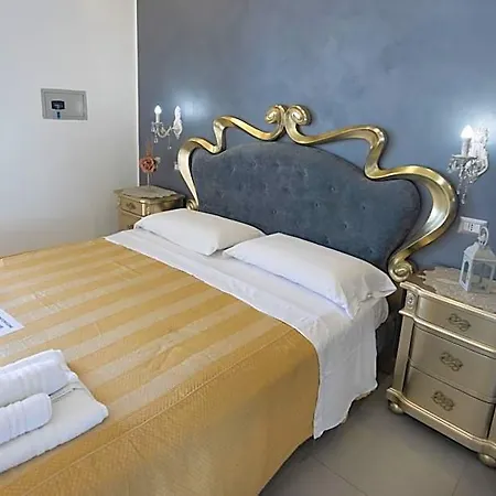 Residenza Luce Sul Mare 公寓式酒店 4*